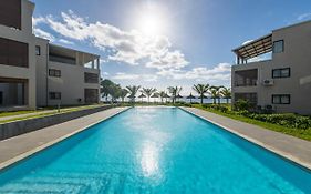 Pierre Bleue Beachfront Villa